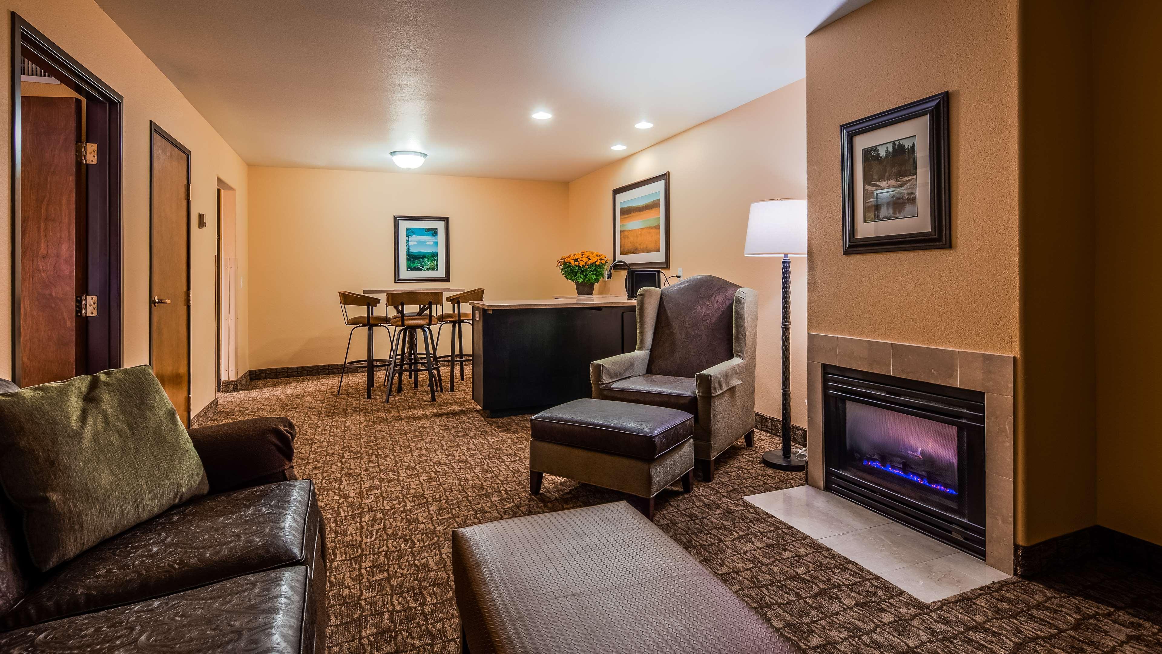 Best Western Newberry Station La Pine Exterior foto